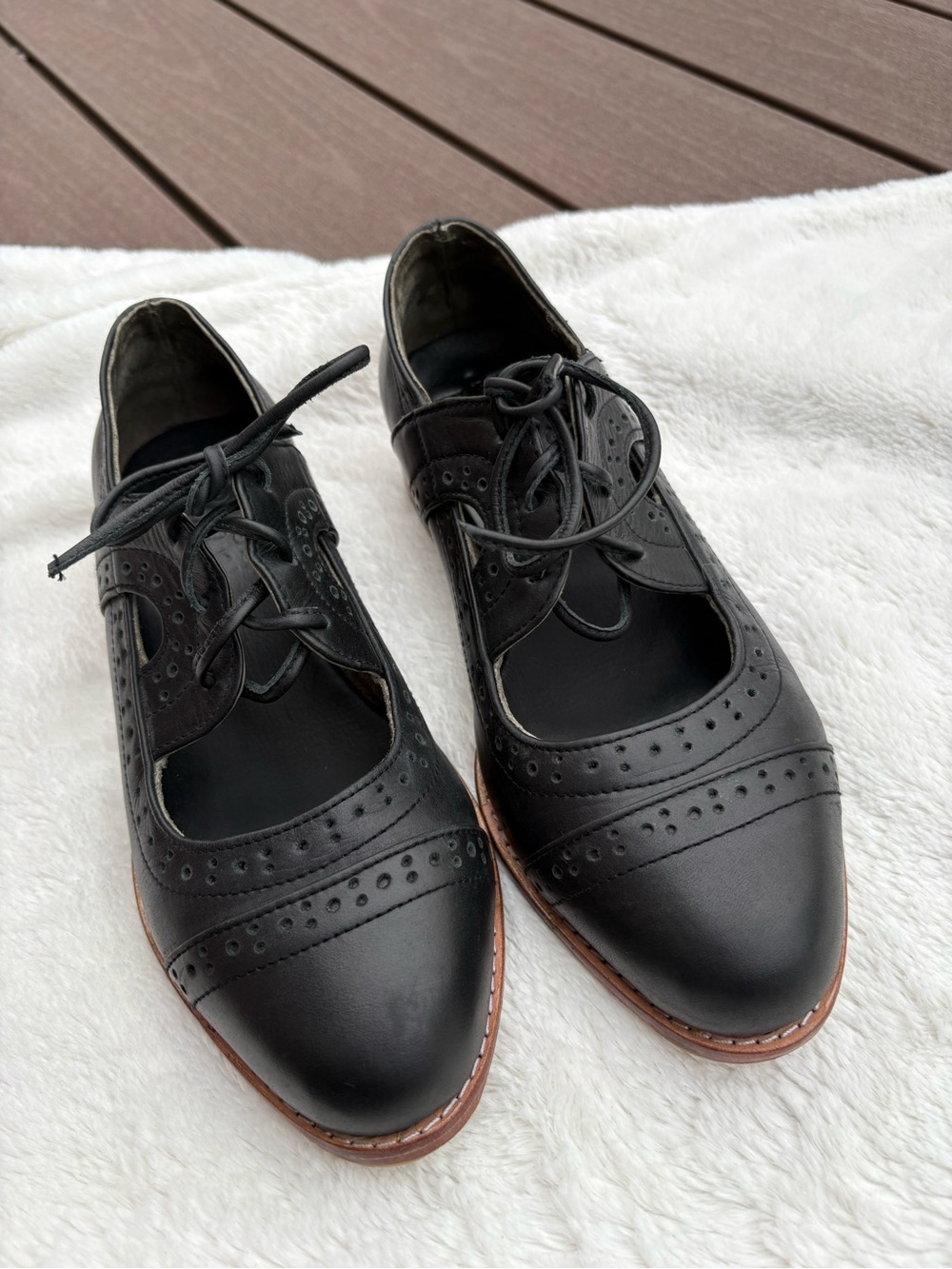 Elf handmade shoes Scandinavia black lace up flats leather oxfords size 7.5